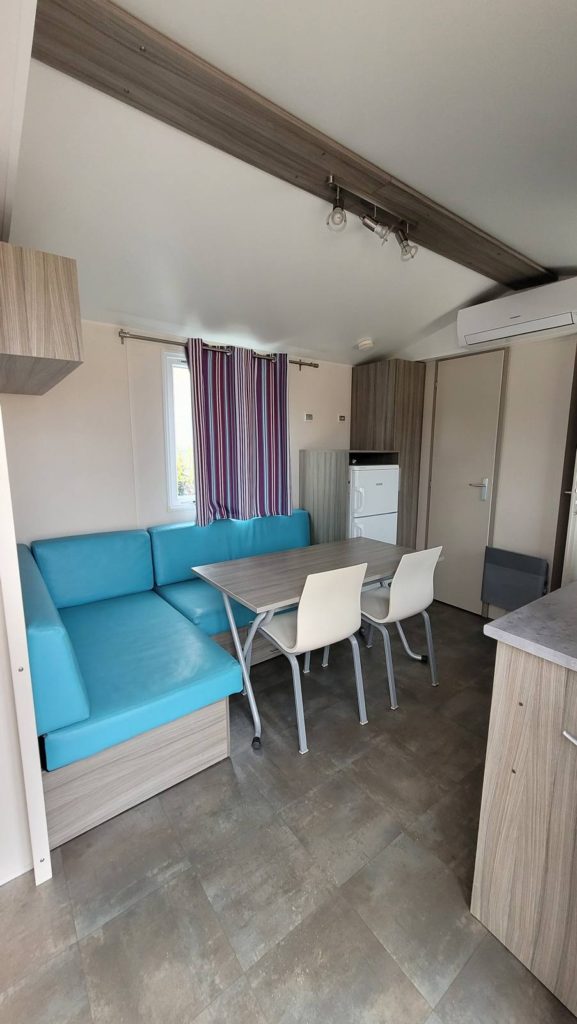 Mobilheim Rhone 2 jídelní kout
